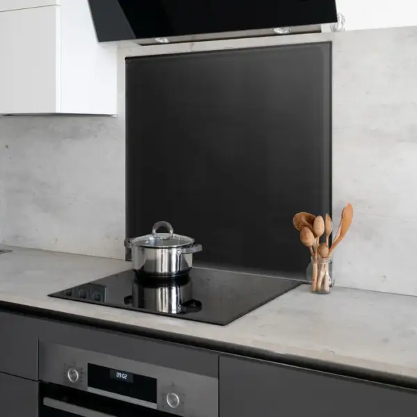 6mm Toughened Painted Kitchen Glass Splashback – Black